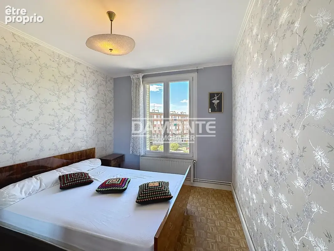 Appartement t3 - a renover - avec balcon - photo 6