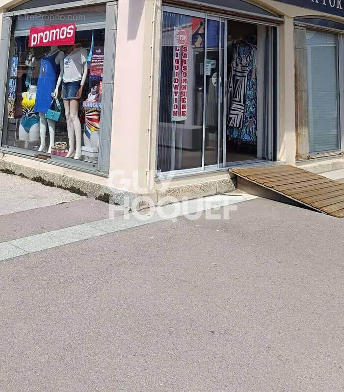 Commerce à SAINT-CYPRIEN