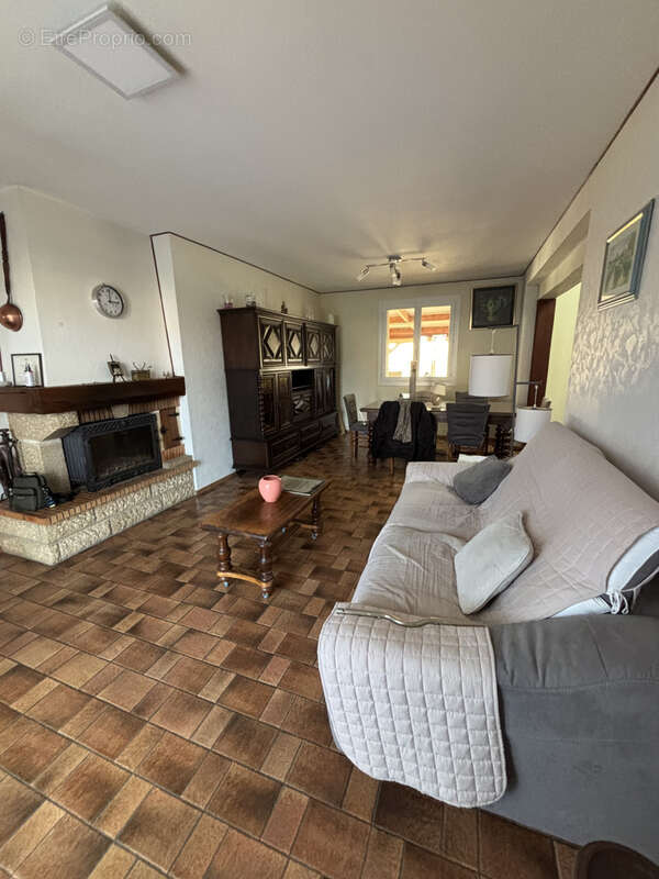 Maison à CROSMIERES