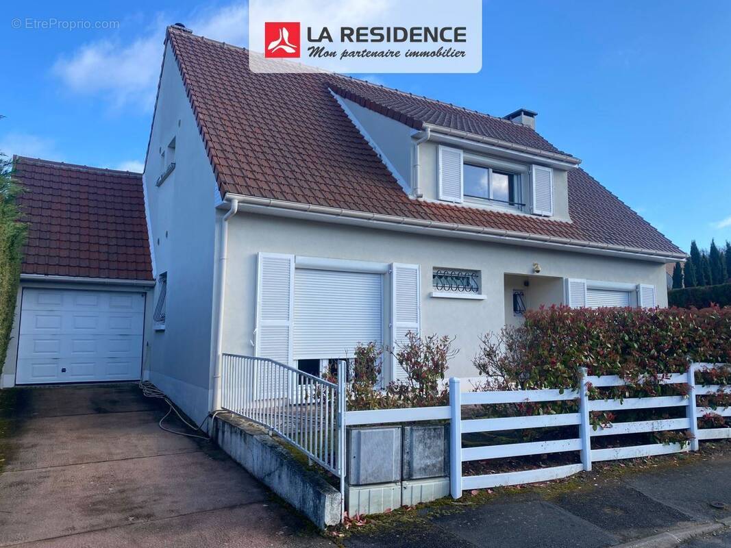 Maison à SAINTRY-SUR-SEINE