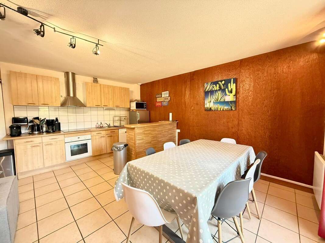   - Appartement à PRADES