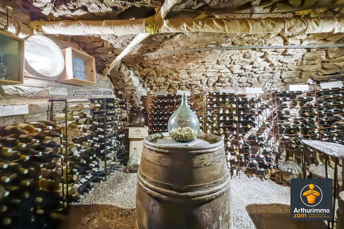Maison à LE CRESTET