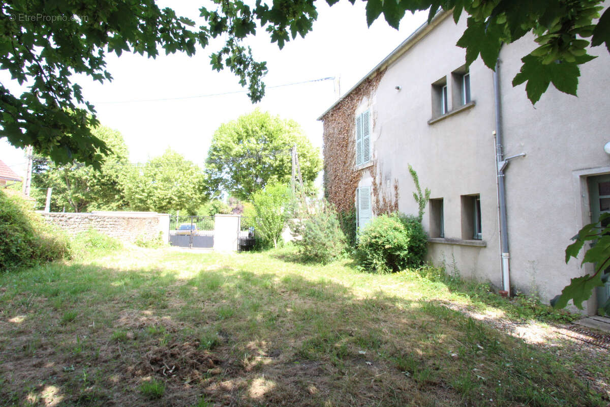 Appartement à LA CHARITE-SUR-LOIRE