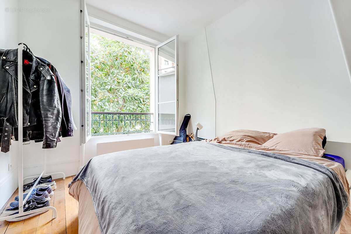 Appartement à PARIS-14E