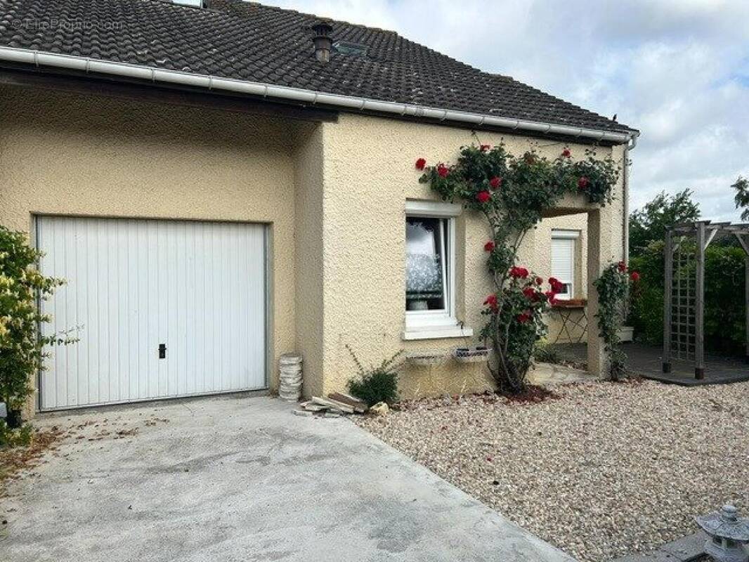 Photo 1 - Maison à ANET