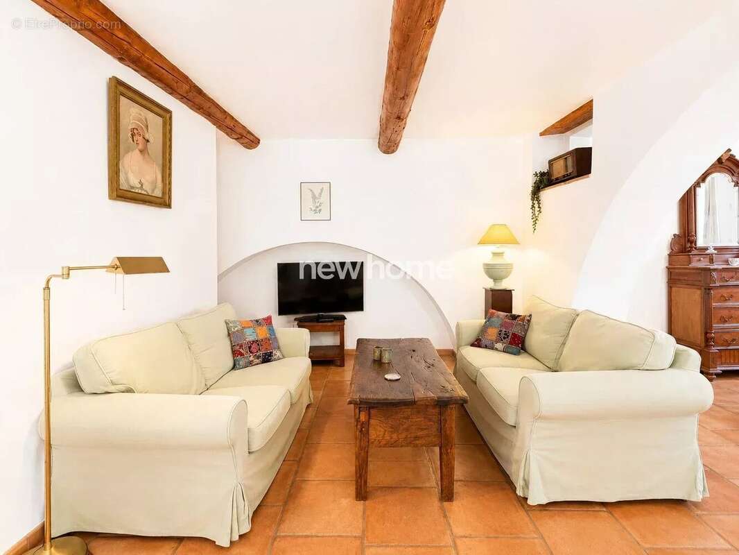 Authentique maison de village avec maison d'amis, patio et terrasse au cœur de La Garde-Freinet - photo 4