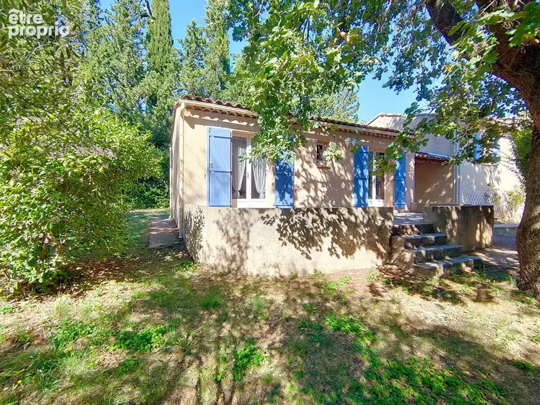 Propriété familiale spacieuse de type 8 à vendre à Garéoult sur 2000m² de terrain - photo 4