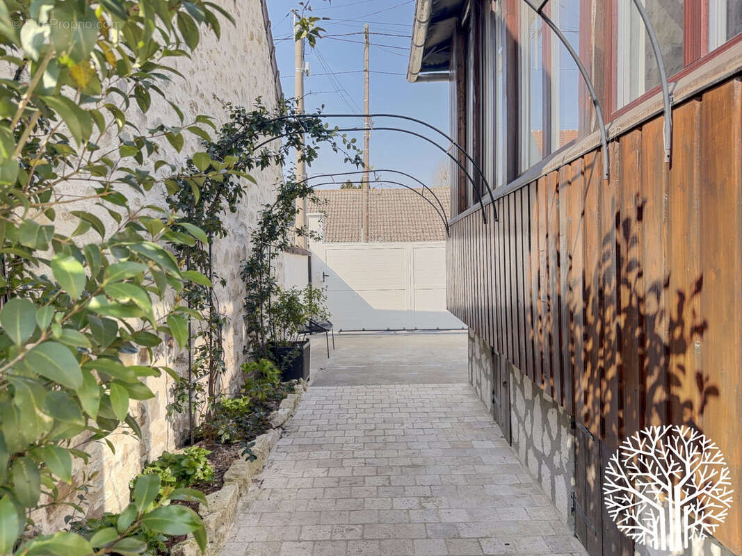 Maison à MILLY-LA-FORET