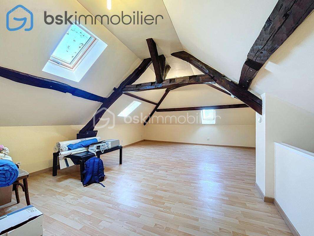 Maison à SAINT-ETIENNE-DU-ROUVRAY