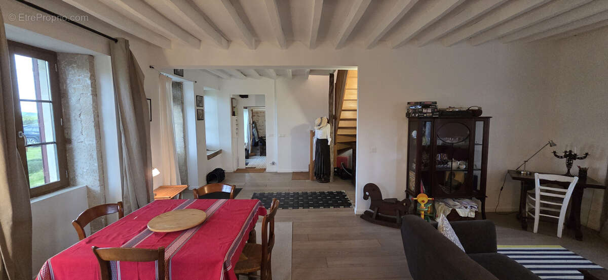 Maison à ARZEMBOUY