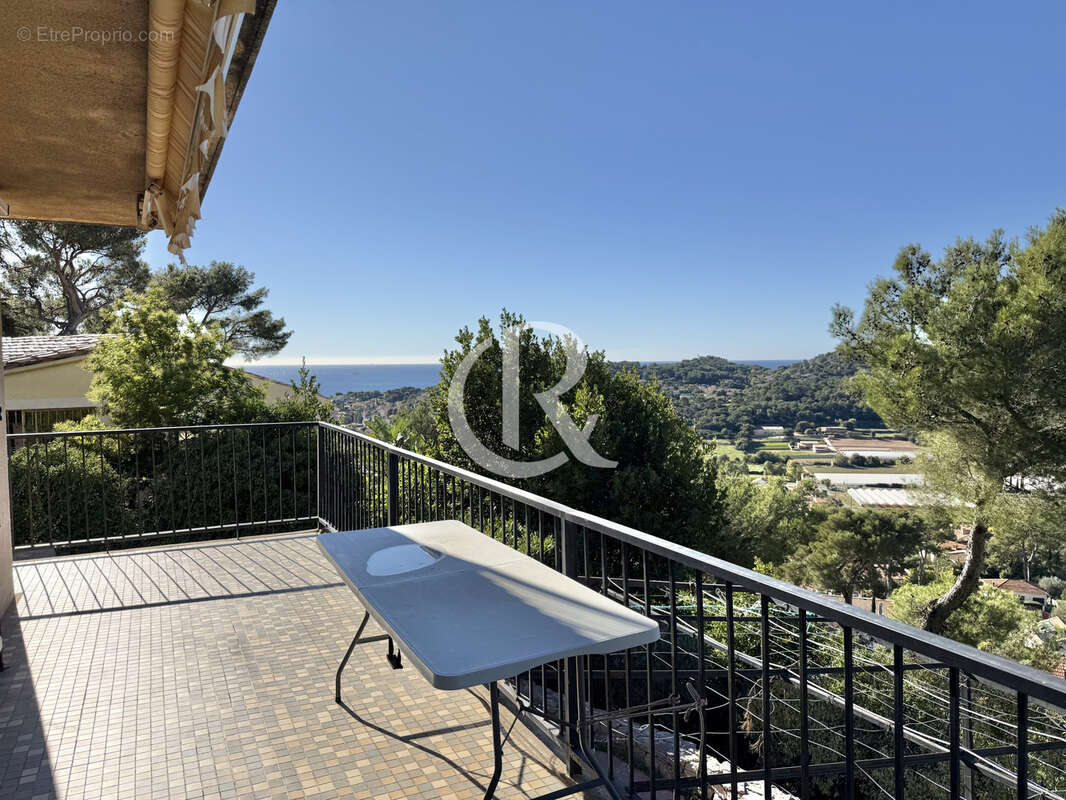 Maison à CARQUEIRANNE