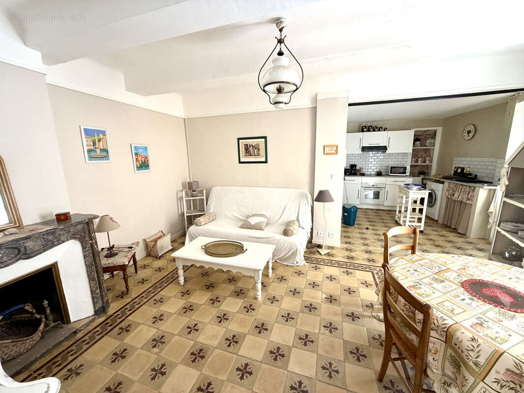 Appartement à AUPS