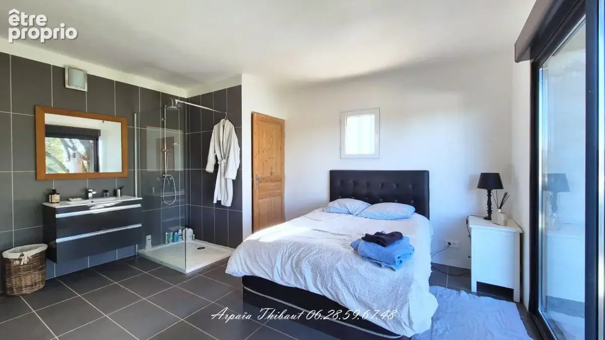 Maison familiale de plain-pied 192 m² sur plus de 8 000 m² avec vue dégagée sur le plateau - photo 8