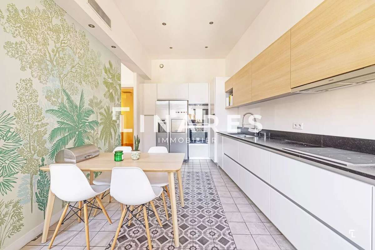 Appartement à MARSEILLE-6E