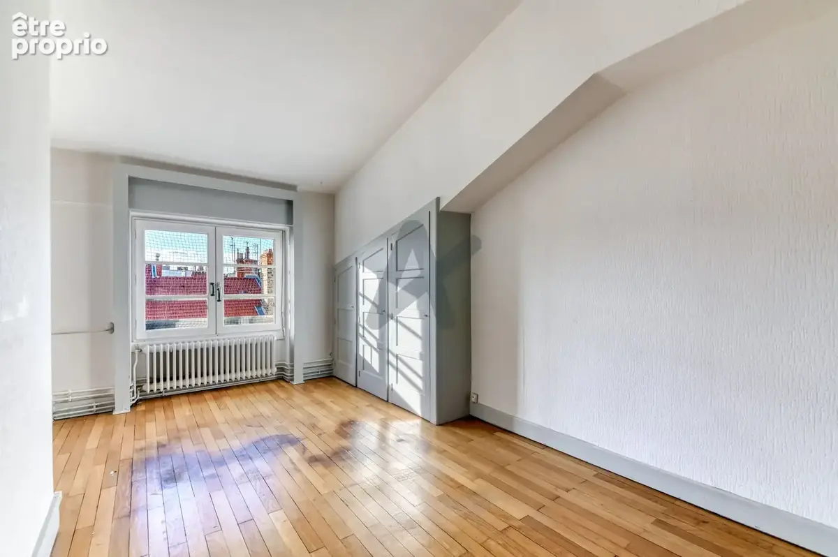 LYON 6EME - Place Lyautey : Appartement familial de 167m2, 4 chambres, au dernier étage avec vue. - photo 13