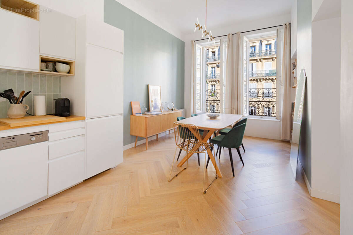 Appartement à MARSEILLE-2E