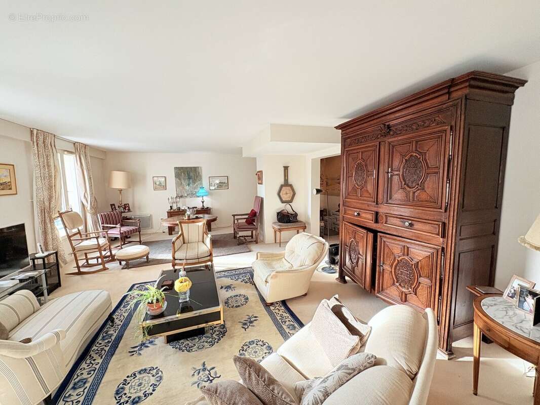 Appartement à RUEIL-MALMAISON