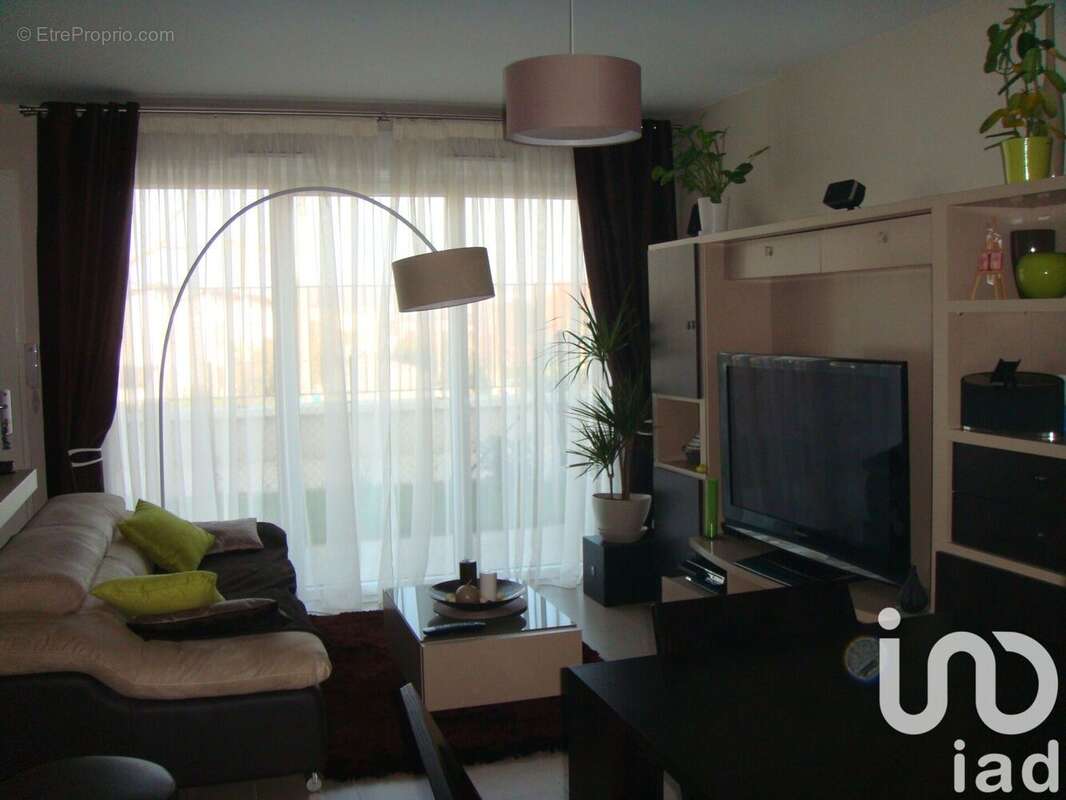 Photo 2 - Appartement à VILLEMOMBLE