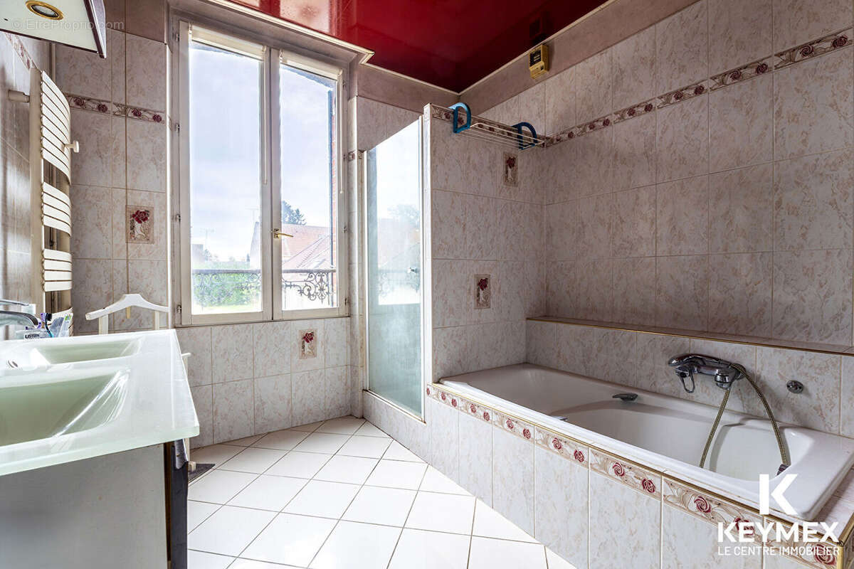 Maison à NEUILLY-EN-THELLE