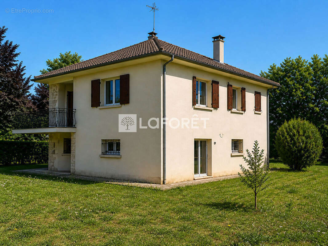 Maison à FLEURIEUX-SUR-L'ARBRESLE