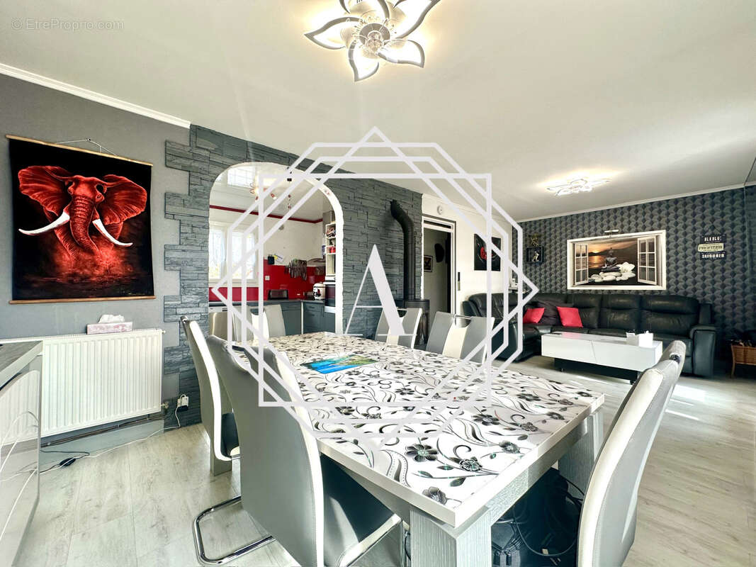 Maison à SAINT-CREPIN-IBOUVILLERS