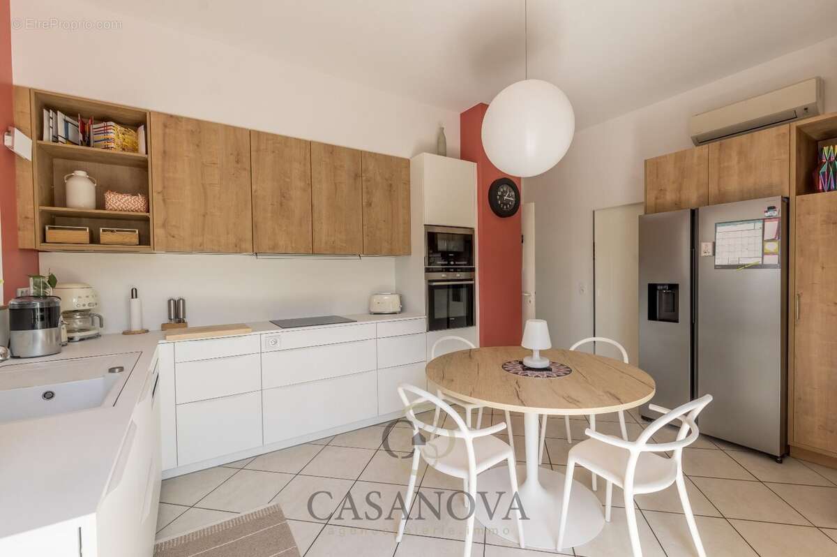 Villa contemporaine avec piscine et jardin paysager au nord de Montpellier - photo 10
