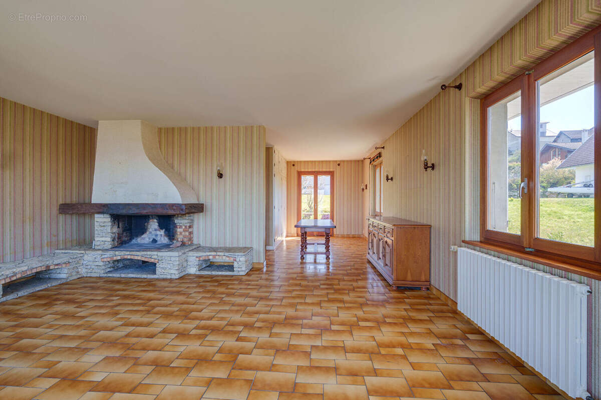 Maison à LUGRIN