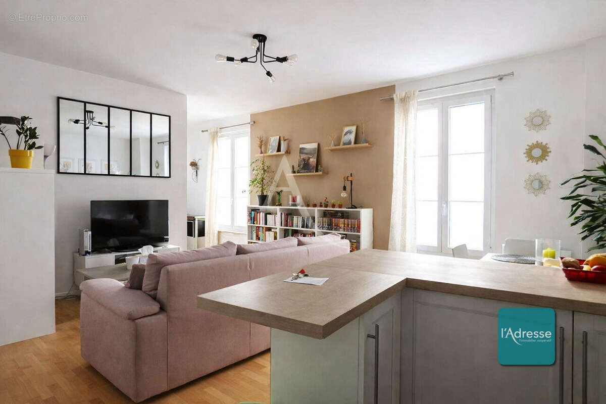 Appartement à CHARENTON-LE-PONT