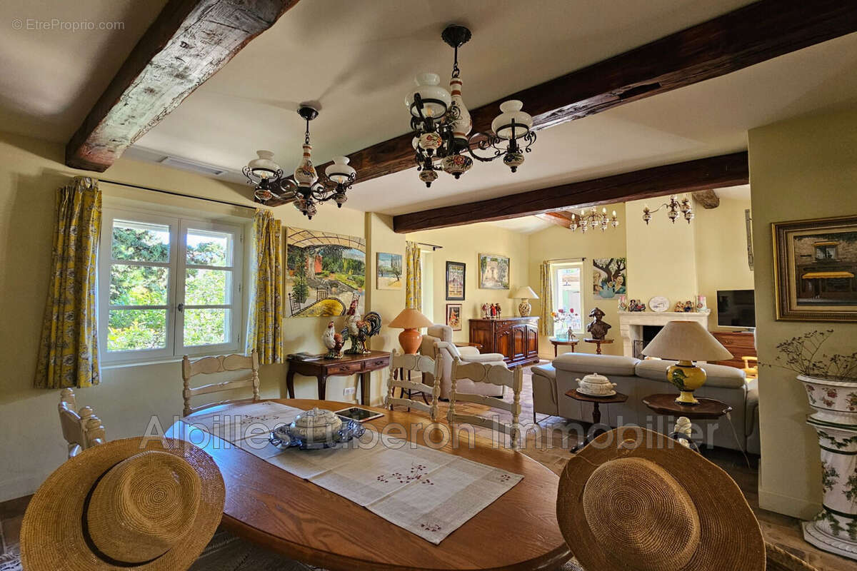 Maison à EYGALIERES