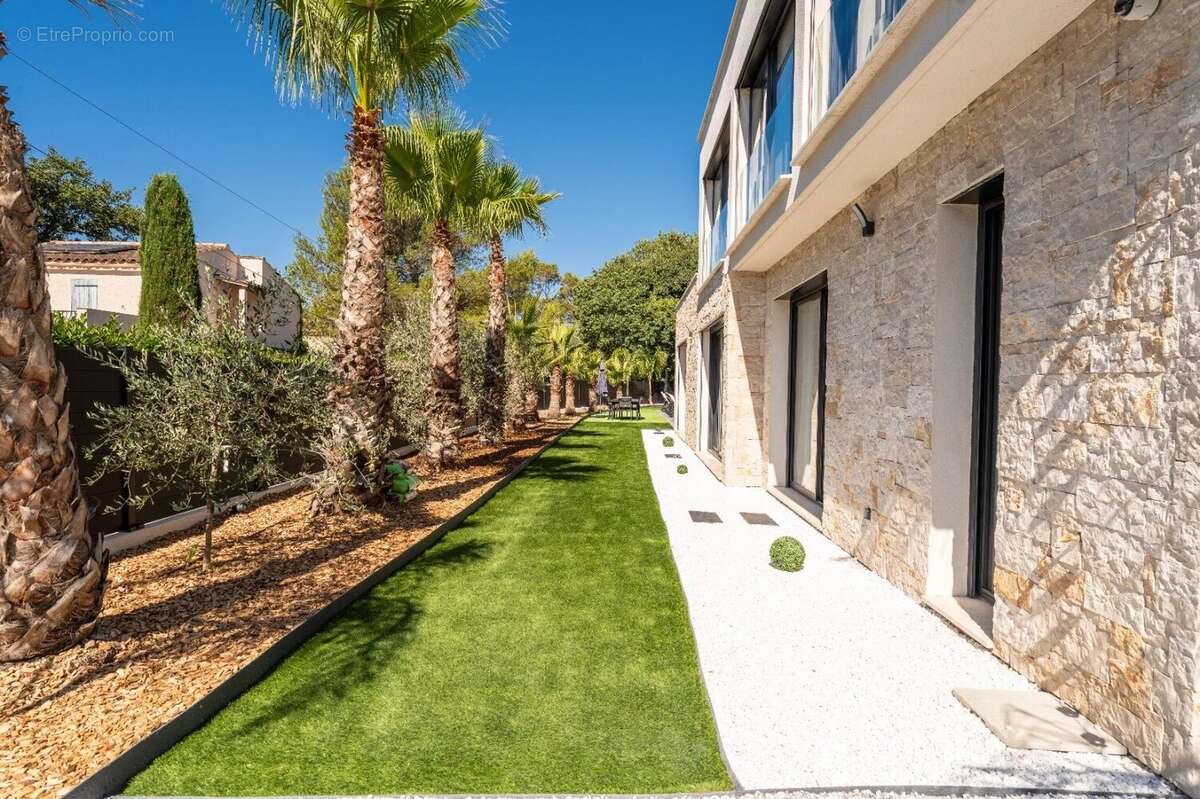 Maison à MOUGINS