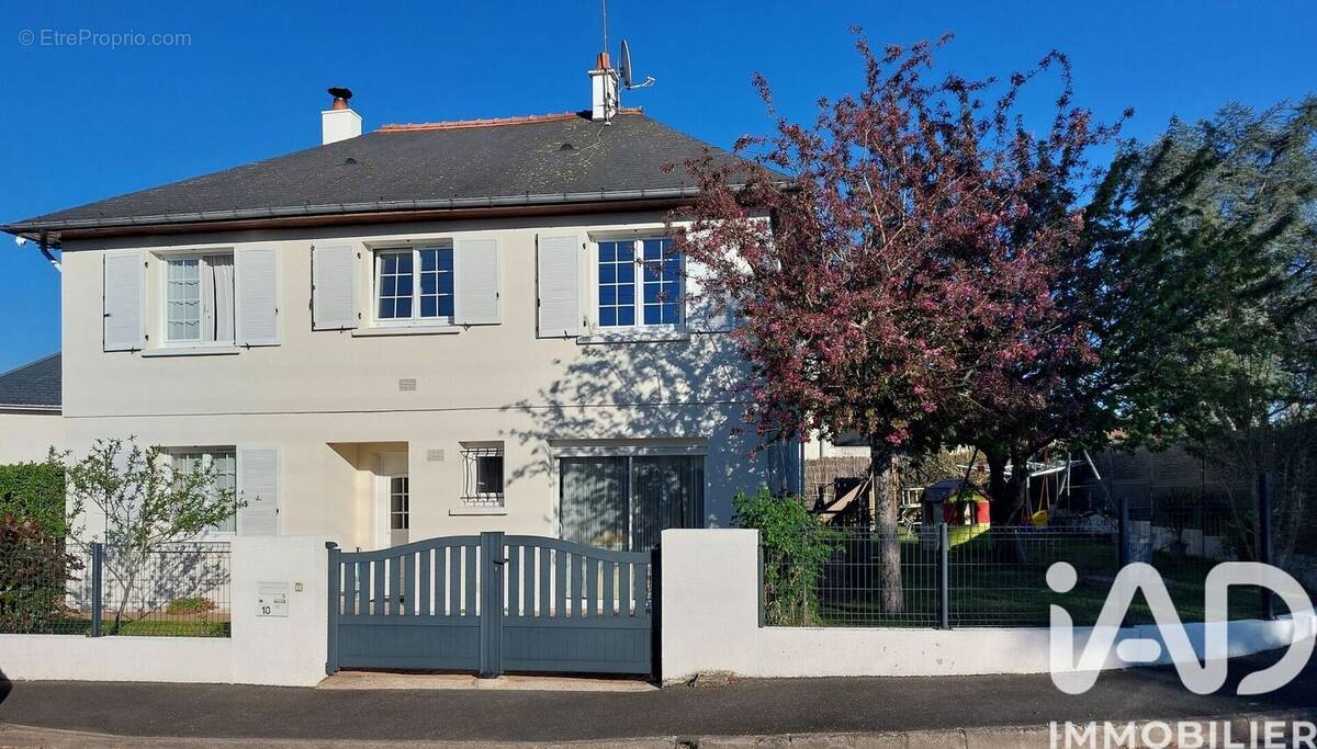 Photo 1 - Maison à MONTBAZON