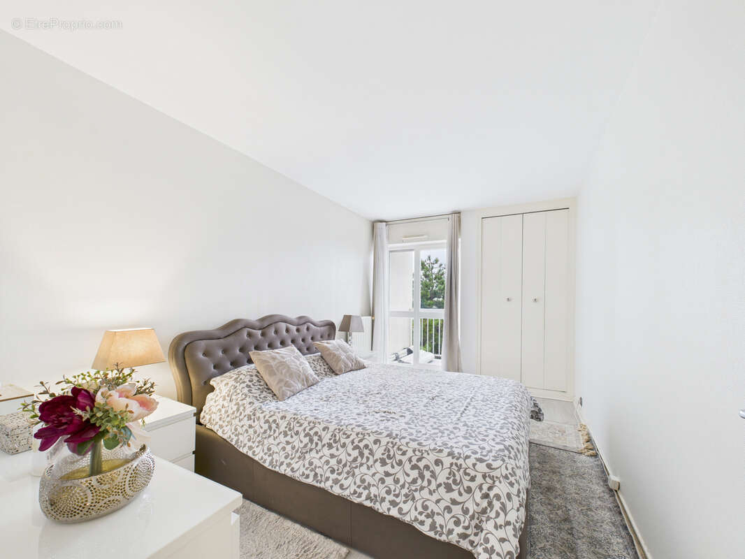 Appartement à SARTROUVILLE