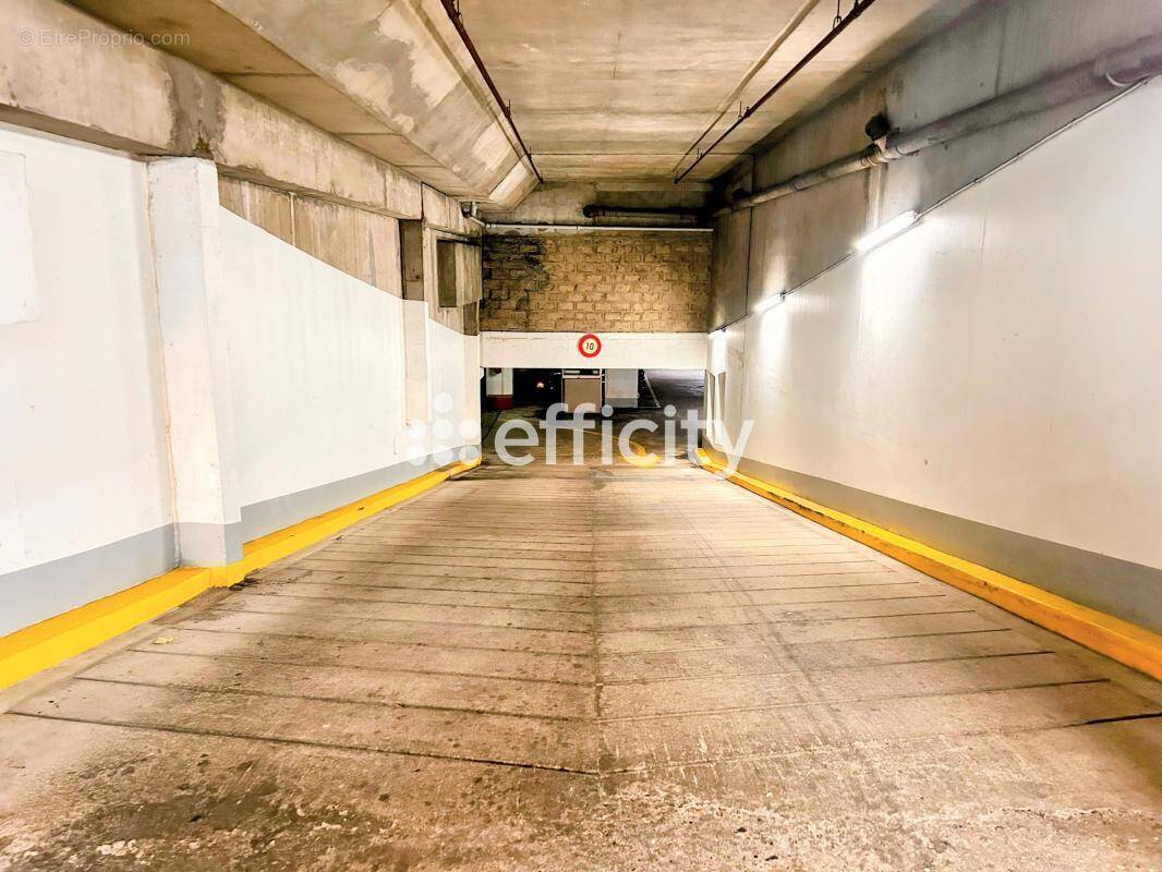 Commerce à PARIS-10E