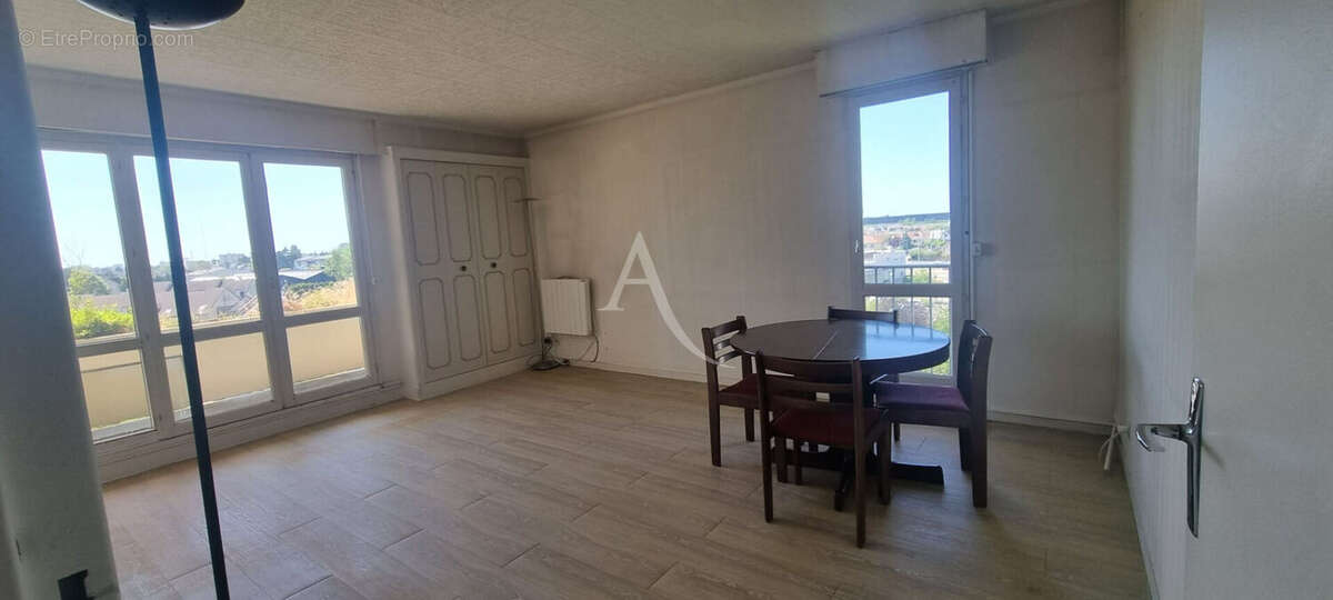 Appartement à LA CHAUSSEE-SAINT-VICTOR