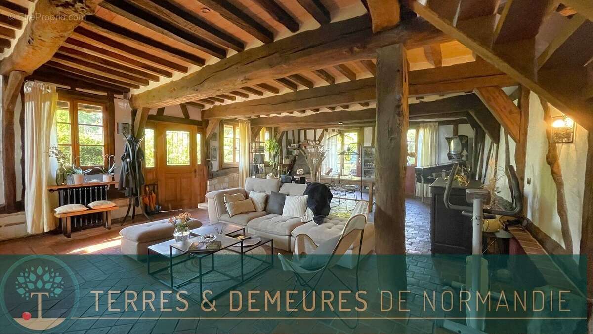 Maison à BURES-EN-BRAY