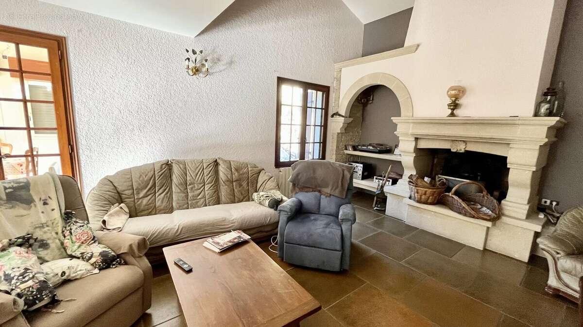 Maison à L'ISLE-SUR-LA-SORGUE