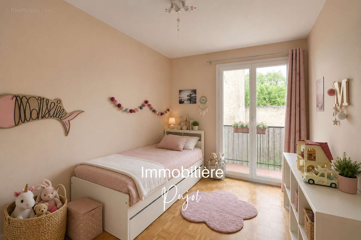 Appartement à MARSEILLE-4E
