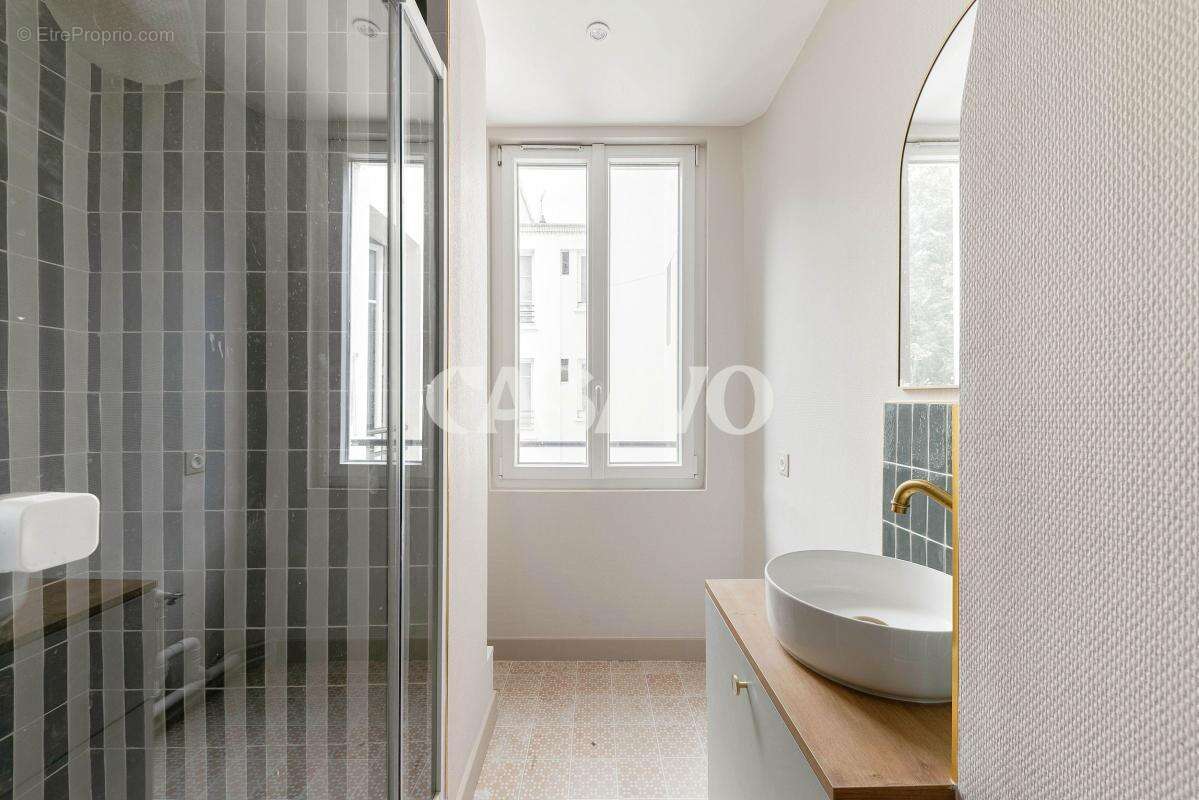 Appartement à PARIS-14E