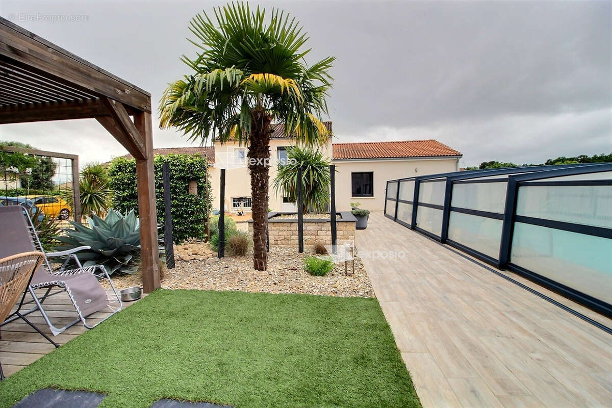 Maison à AIFFRES