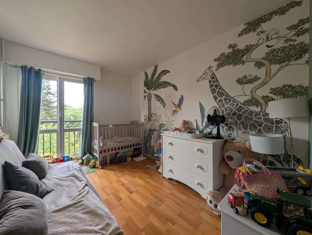 Appartement à LES CLAYES-SOUS-BOIS