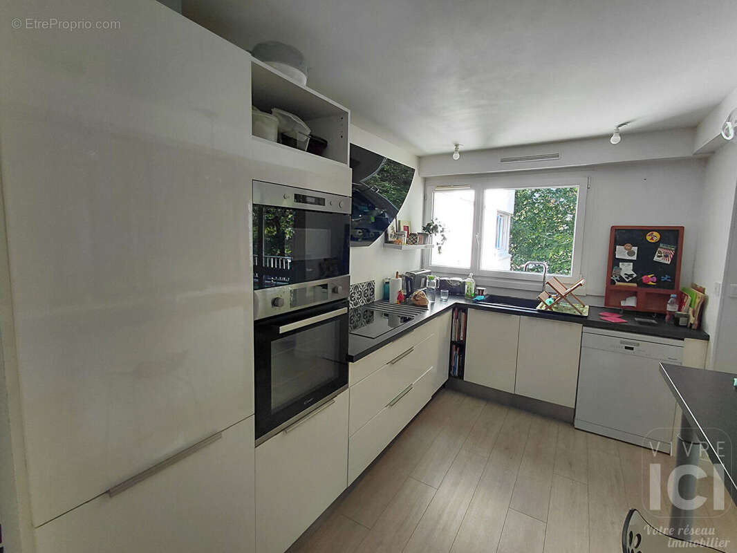 Appartement  3 Chambres + balcon STE LUCE 79.53 m2 - photo 4