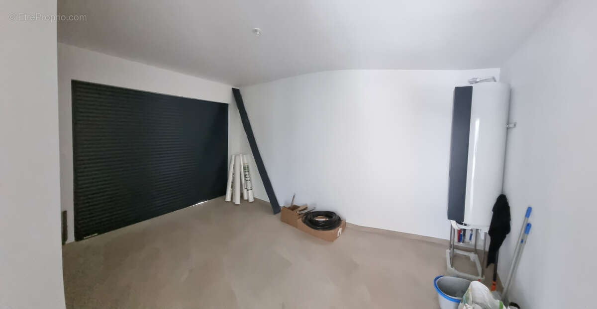 Maison à ROQUEBRUNE-SUR-ARGENS