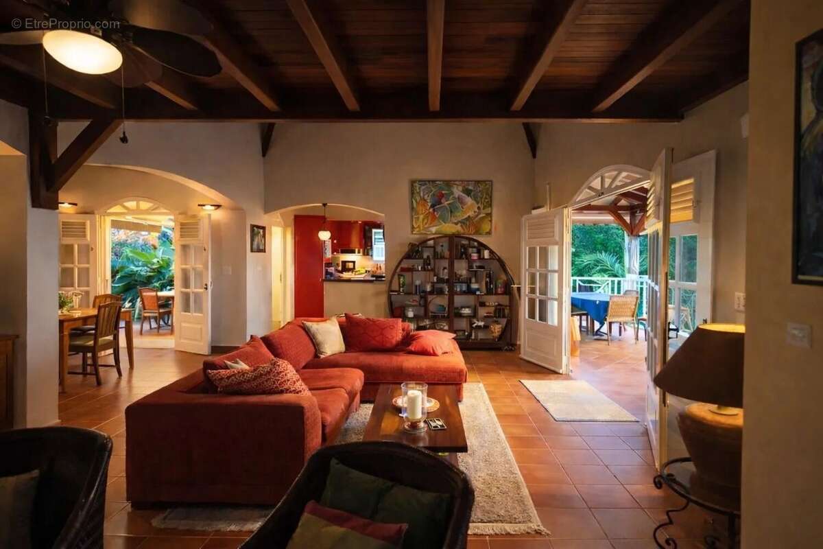 Maison à LES TROIS-ILETS