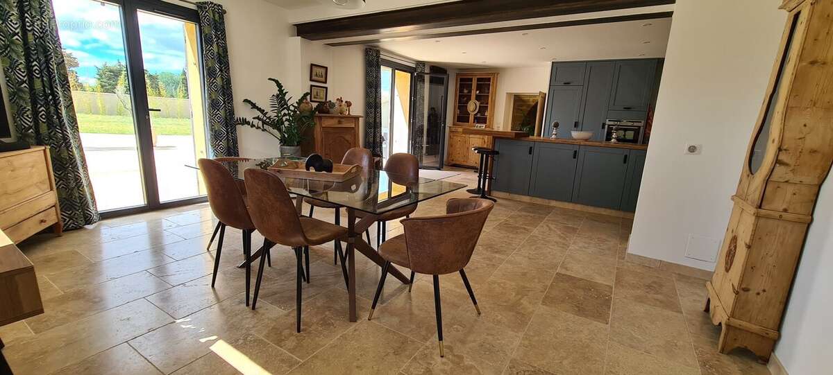 Maison à SAINT-QUENTIN-LA-POTERIE