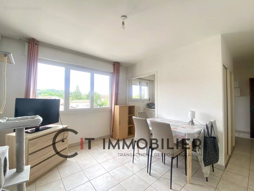 Appartement à LA TOUR-DU-PIN