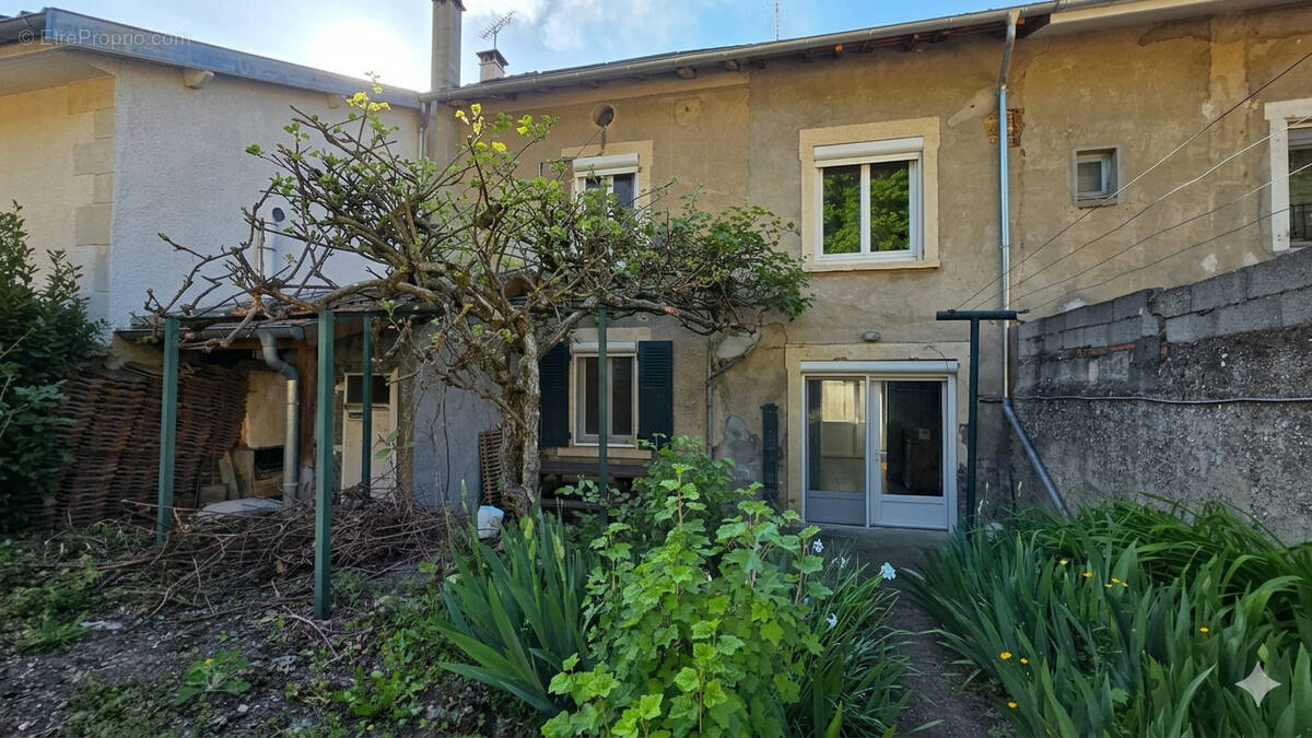 Maison à ARTAS
