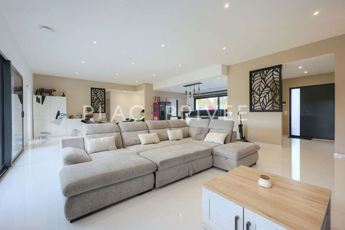 Maison à SAINT-LEONARD