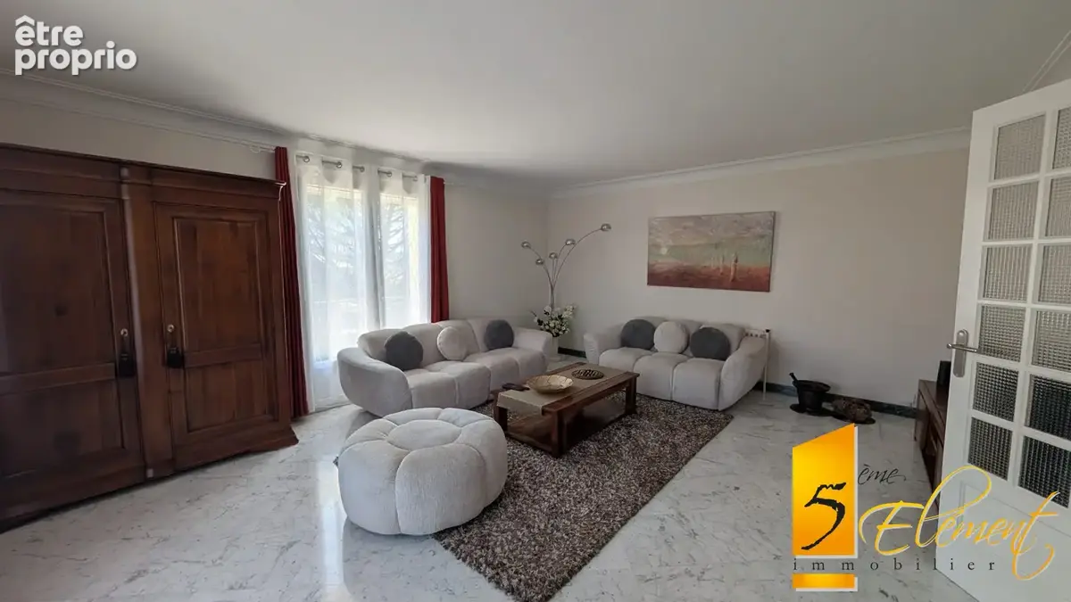 Maison 5 pièces 154 m² à vendre à Decines-Charpieu (69150) - photo 5