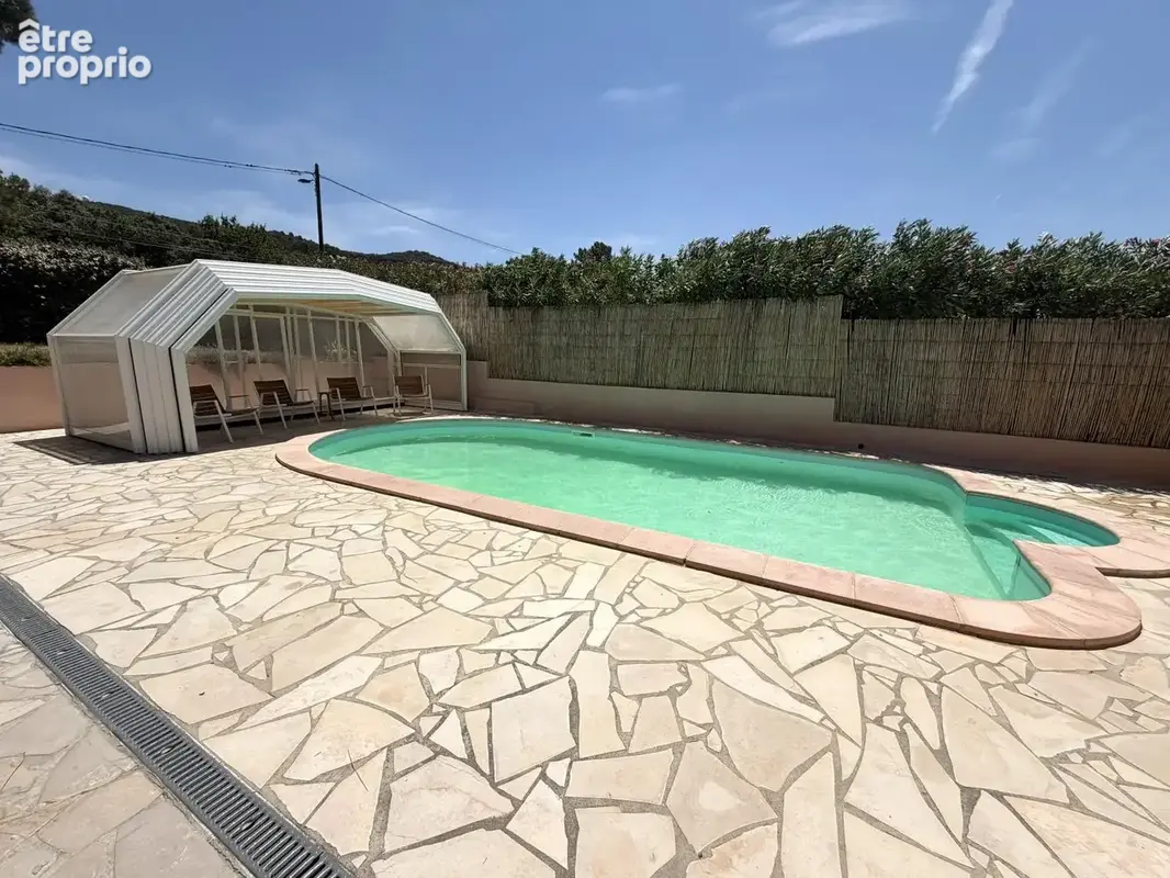Maison 5 pièces 121 m² à vendre à Saint-Paul-Trois-Chateaux (26130) - photo 2