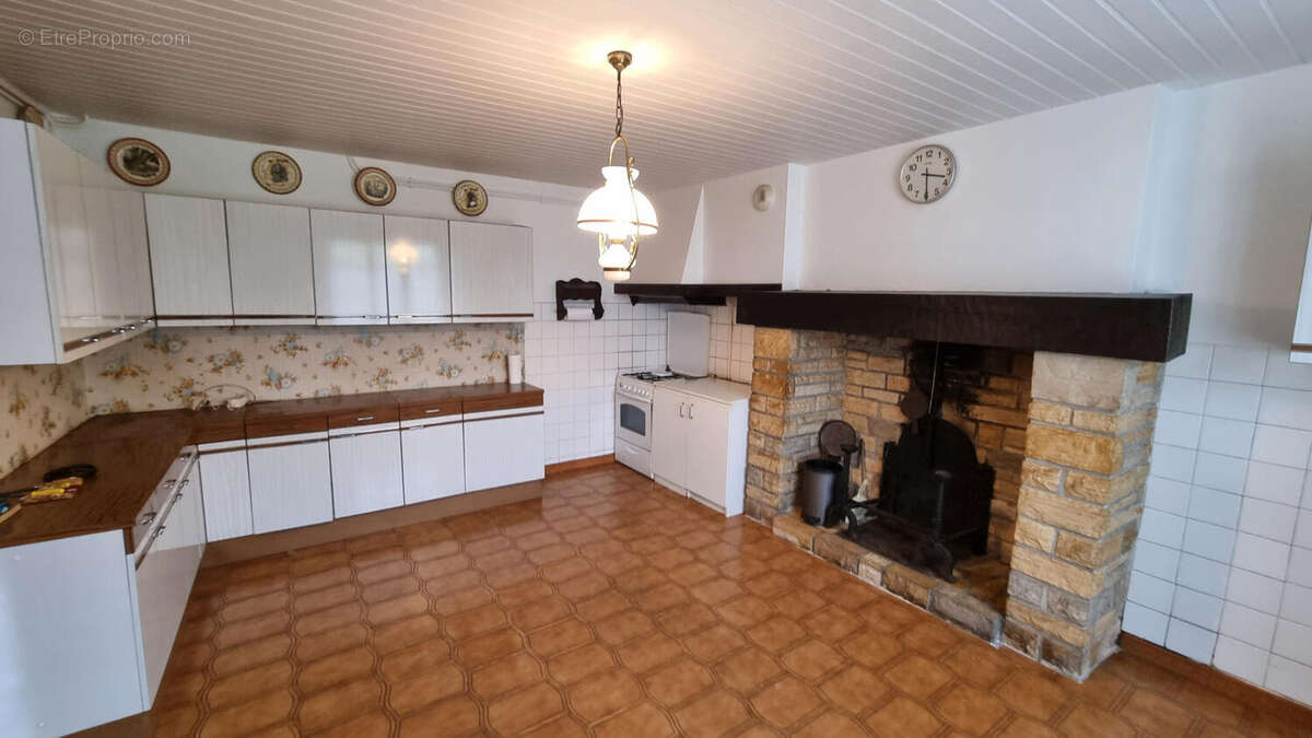 20251204_143037 - Maison à SAINT-FRONT-LA-RIVIERE